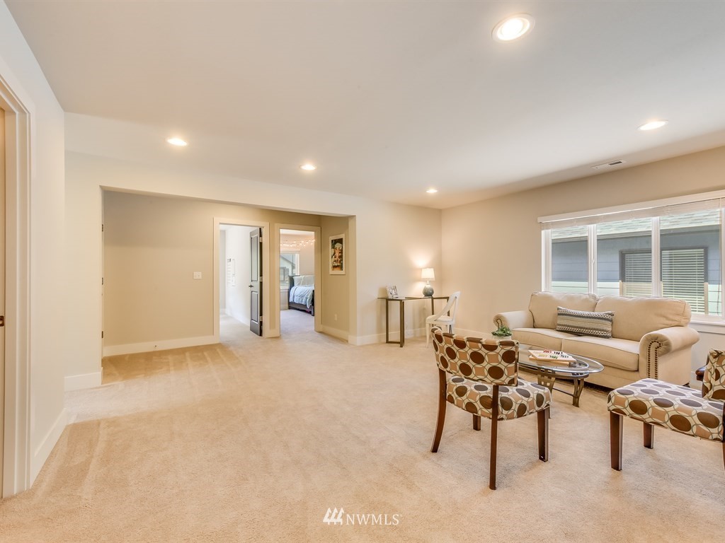 16925 1st Avenue West Bothell, WA 98012 - Photo 11 of 25 Gallery Image 11