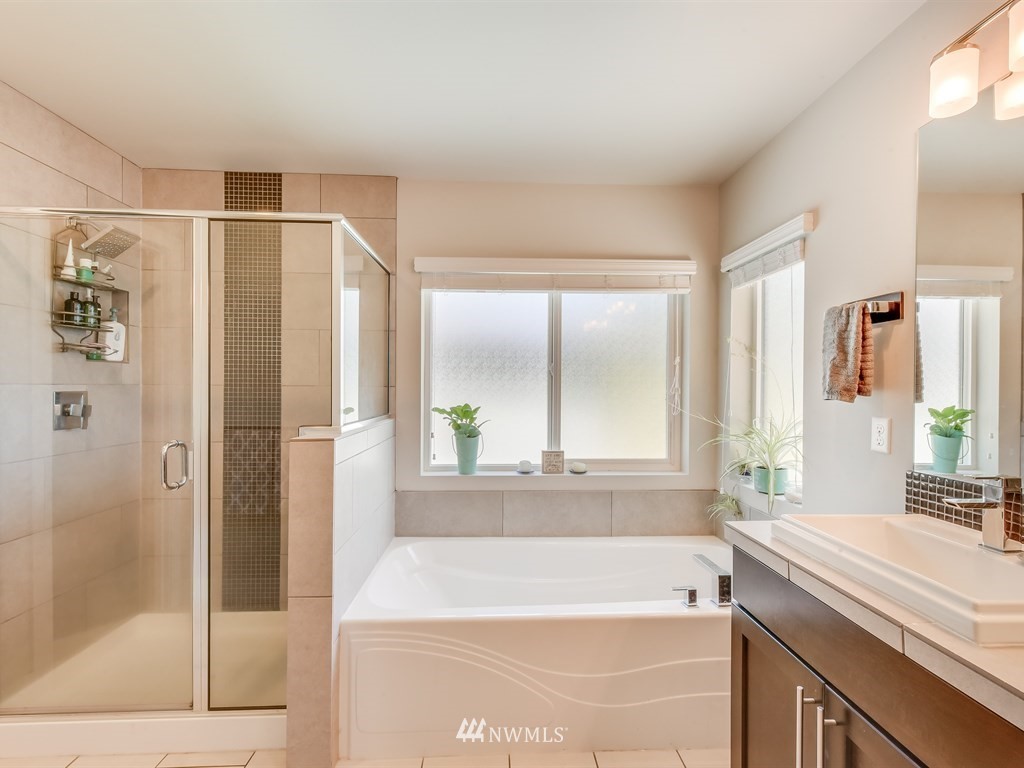 16925 1st Avenue West Bothell, WA 98012 - Photo 17 of 25 Gallery Image 17