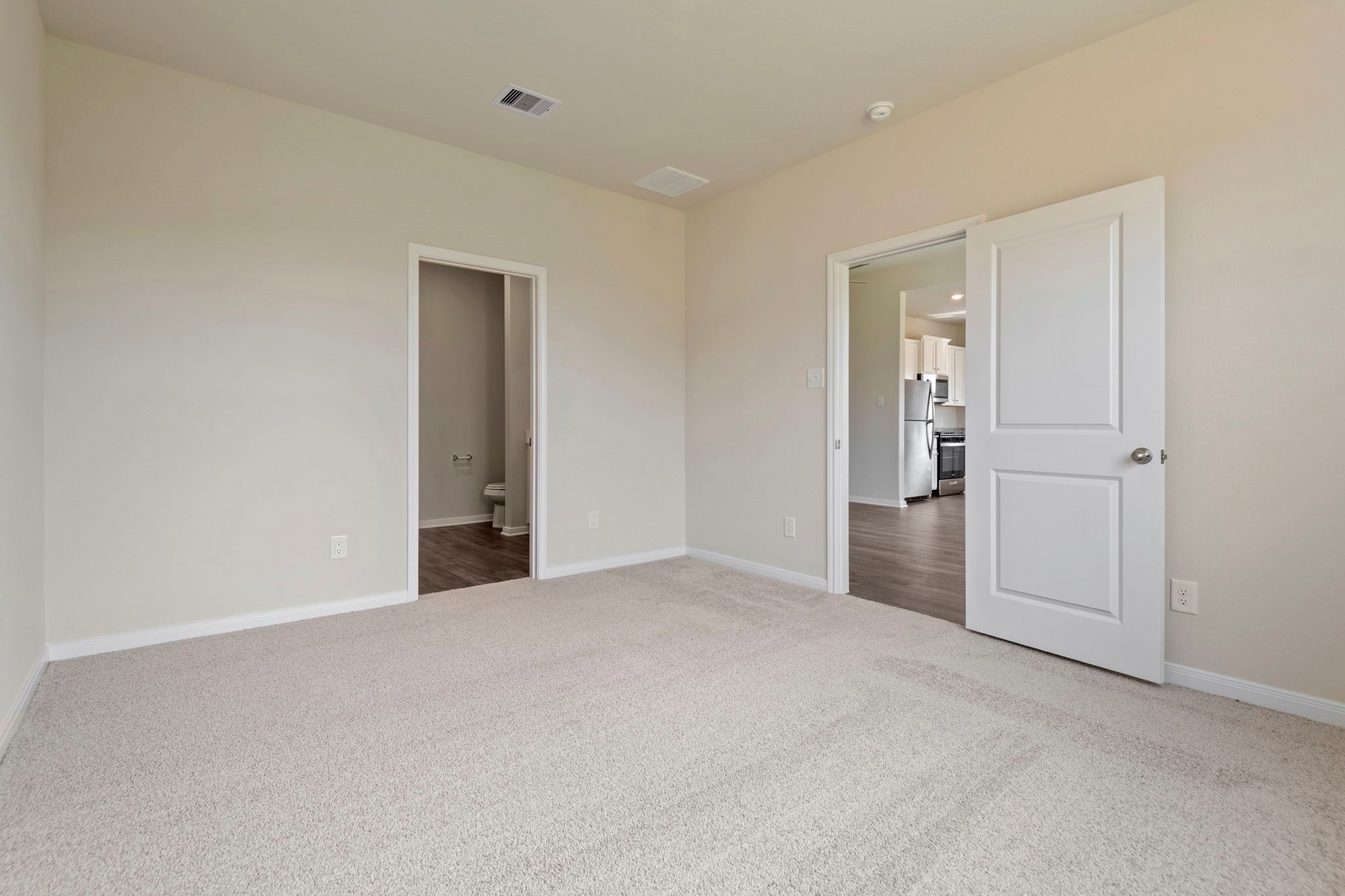 10351 Red Cardinal Drive Cleveland, TX 77328 - Photo 17 of 25 a view of an empty room