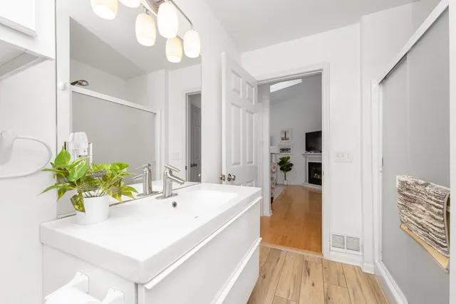 $350,000 | 424 Fremont Street, Unit 6, Douglas, MI 49406