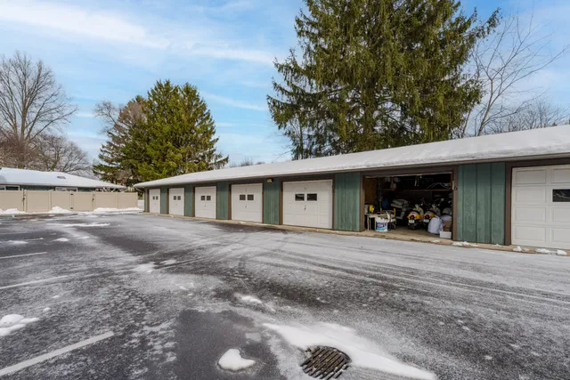 $350,000 | 424 Fremont Street, Unit 6, Douglas, MI 49406