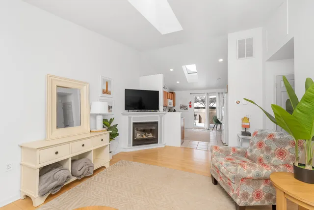 $350,000 | 424 Fremont Street, Unit 6, Douglas, MI 49406