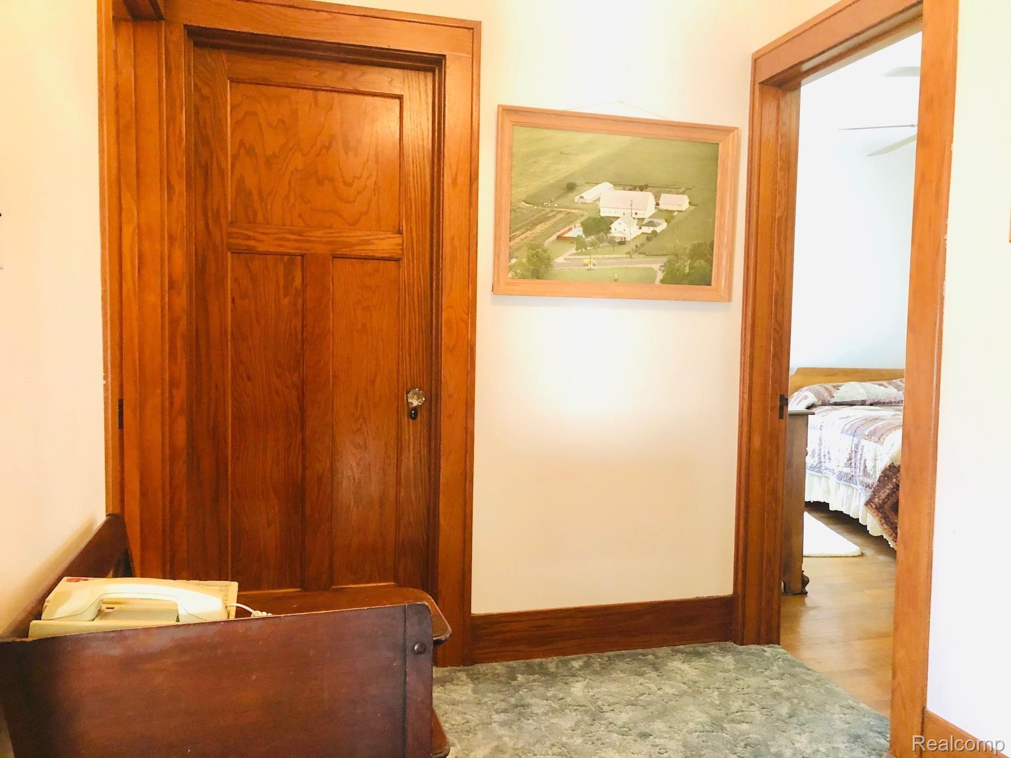 3931 East Dunbar Road Monroe, MI 48161 - Photo 33 of 46 d upper landing.jpg