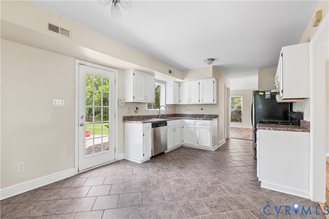 8520 Lansdowne Road Henrico, VA 23229 - Photo 12 of 37