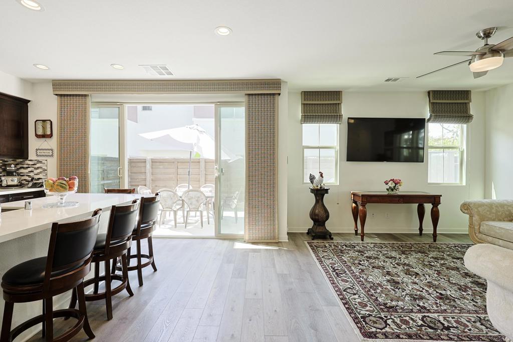 2037 Tango Loop, Unit 2 Chula Vista, CA 91915 - Photo 10 of 60