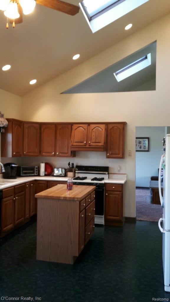 1882 Fox Road Goodells, MI 48027 - Photo 8 of 15 1882 fox kit.jpg