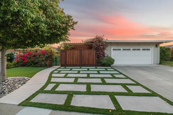 $2,150,000 | 3342-3344 Los Prados Street, San Mateo, CA 94403