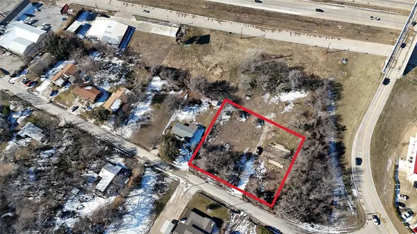 $350,000 | 465 Wilshire Avenue, Unit 2, Azle, TX 76020