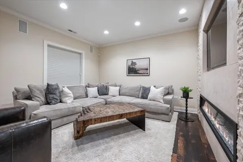 $2,249,000 | 1148 Isabella Street, Wilmette, IL 60091