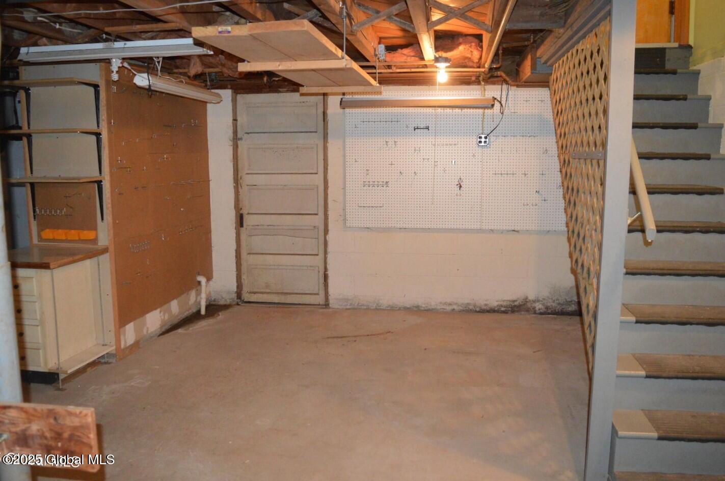 268 Waldenmaier Road Bethlehem, NY 12067 - Photo 38 of 54 20250515014945141067000000-o