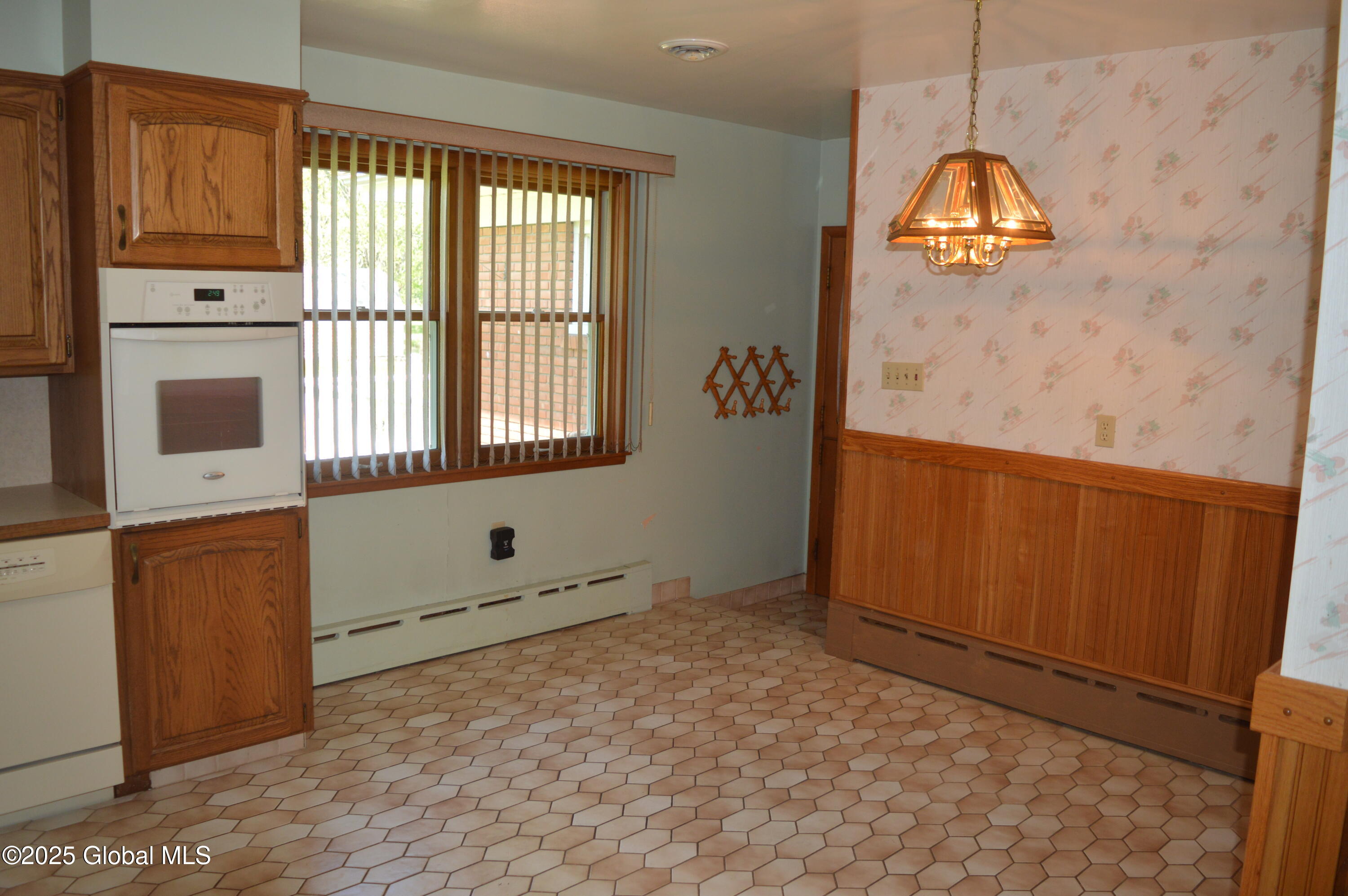 268 Waldenmaier Road Bethlehem, NY 12067 - Photo 7 of 54 DSC_0013