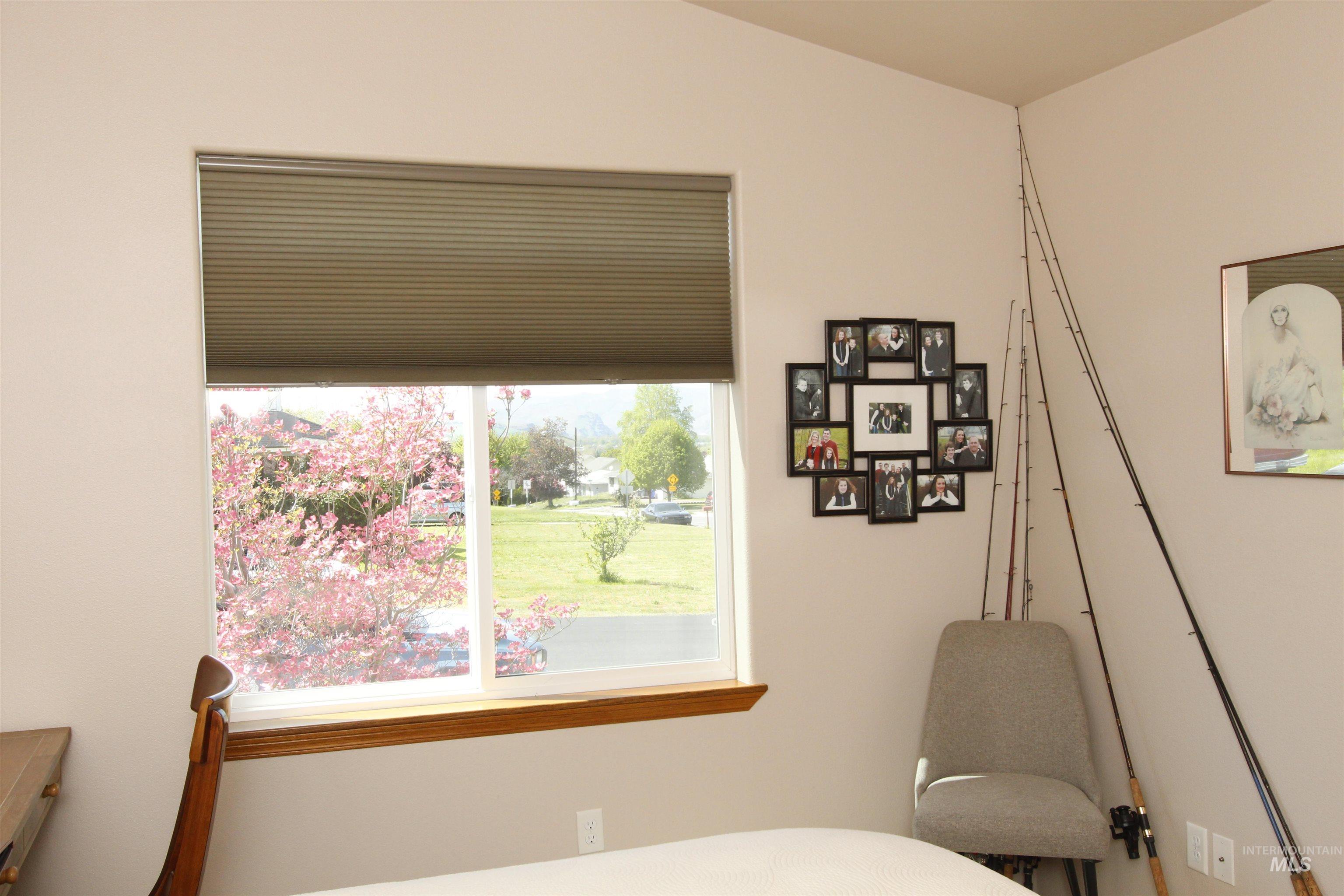 1803 16th Street Lewiston, ID 83501 - Photo 17 of 22 Window featuring a wood sill and a pleated shade