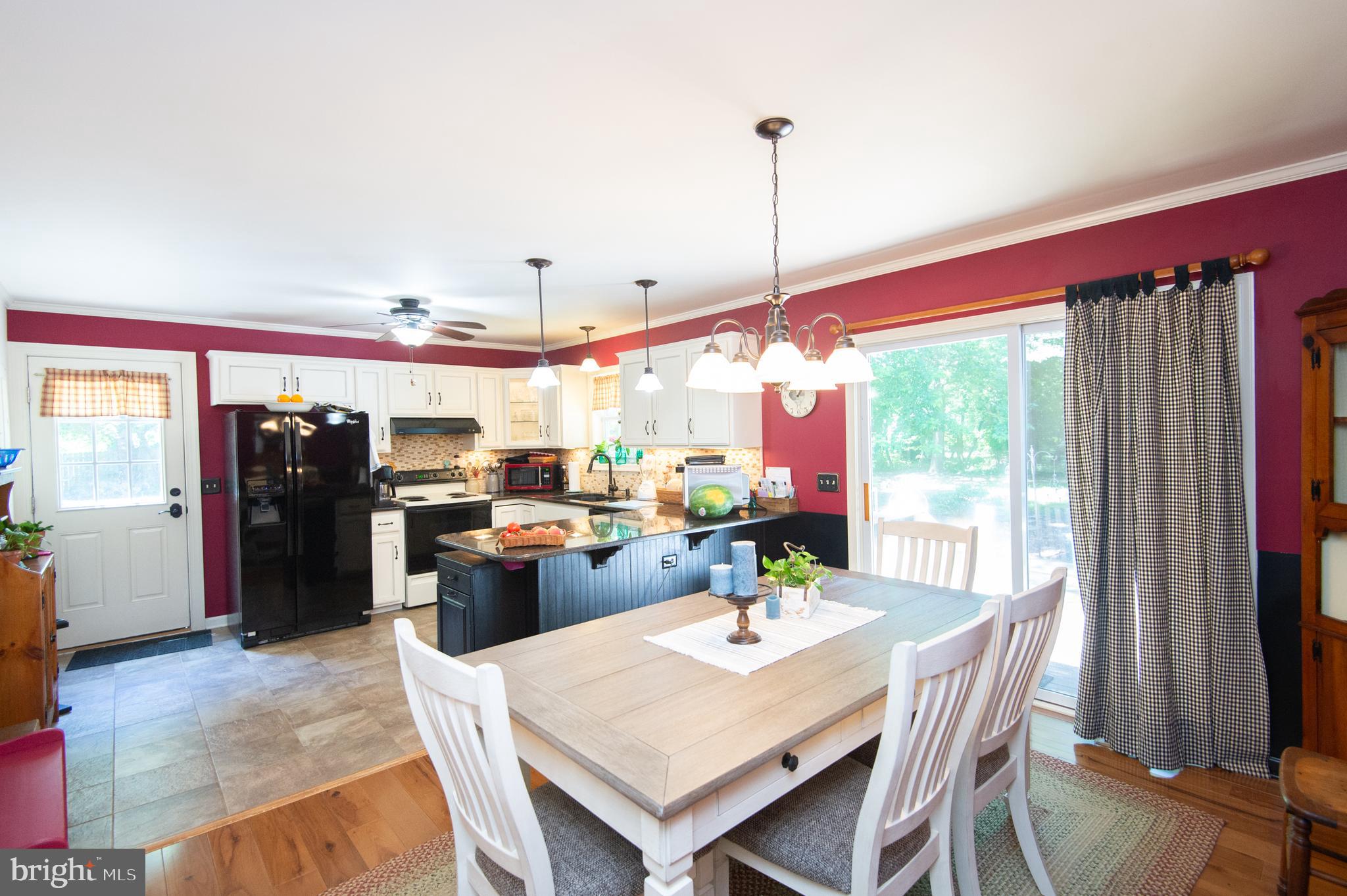 4180 Osborne Road Hurlock, MD 21643 - Photo 5 of 26 Kitchen Dining Room