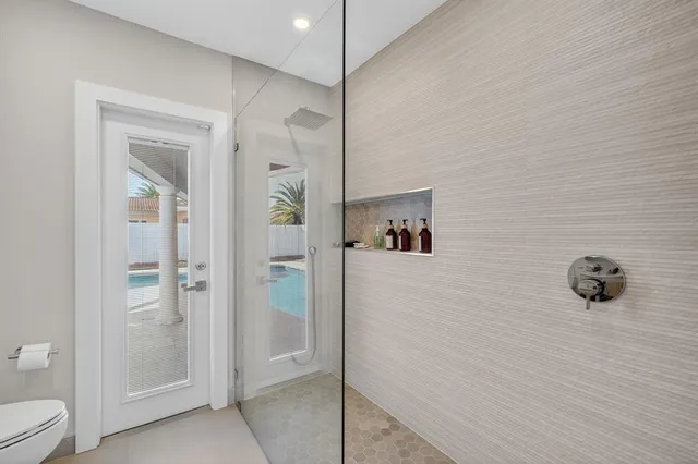 $1,795,000 | 5950 Northeast 28th Avenue, Fort Lauderdale, FL 33308