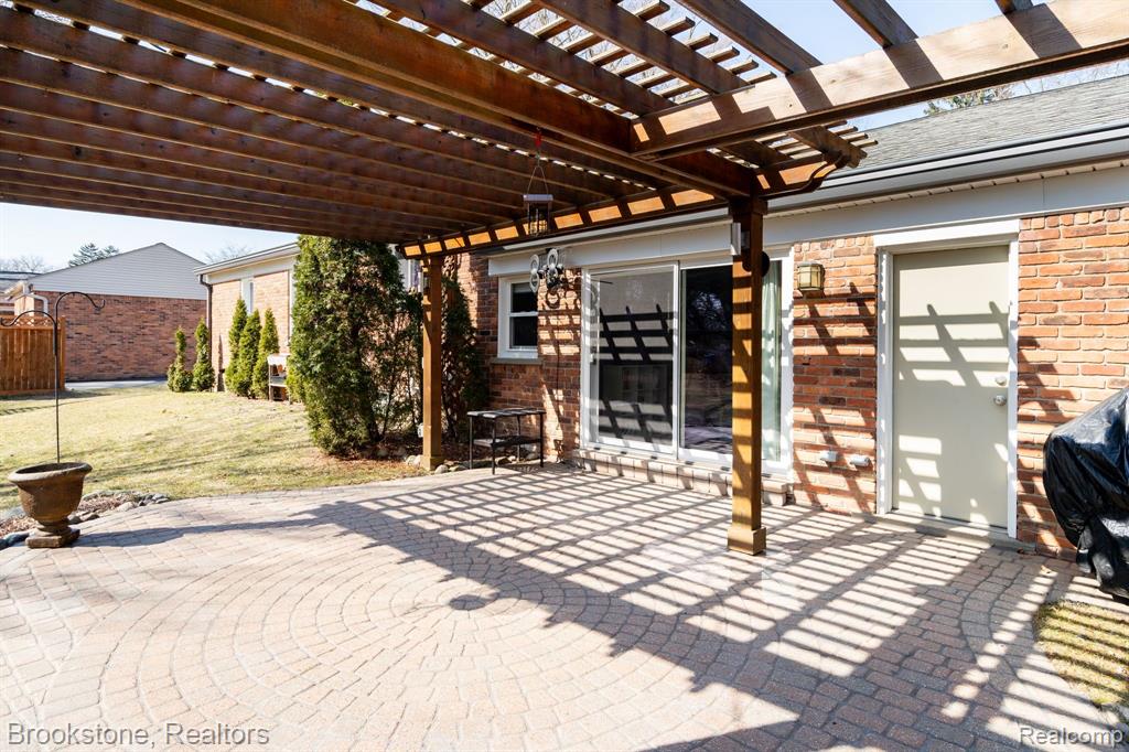 391 Elmhill Road Rochester Hills, MI 48306 - Photo 33 of 44