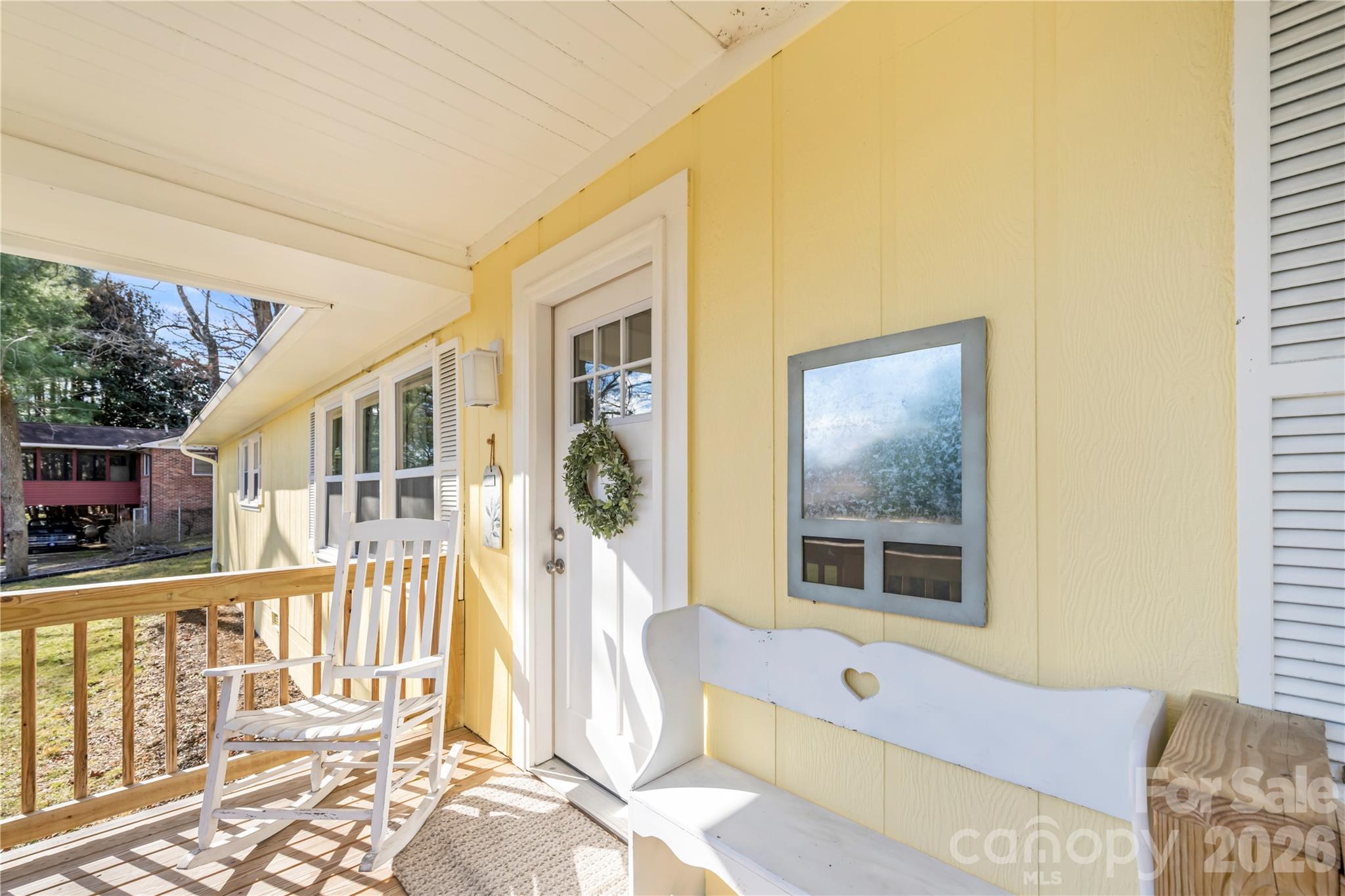 1501 Hebron Road Hendersonville, NC 28739 - Photo 2 of 24