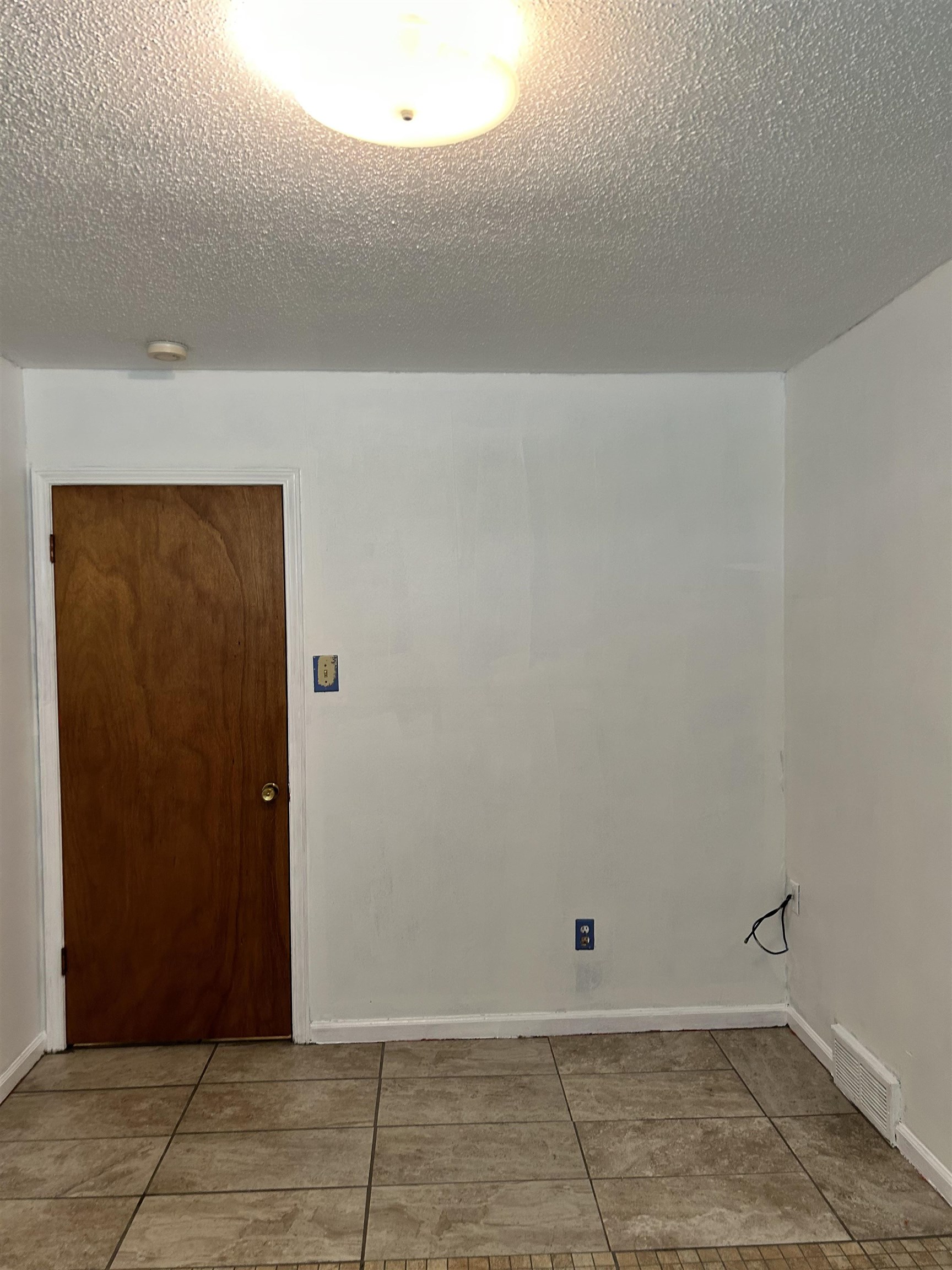 3082 Spring Hill Drive Memphis, TN 38127 - Photo 4 of 15 a view of an empty room
