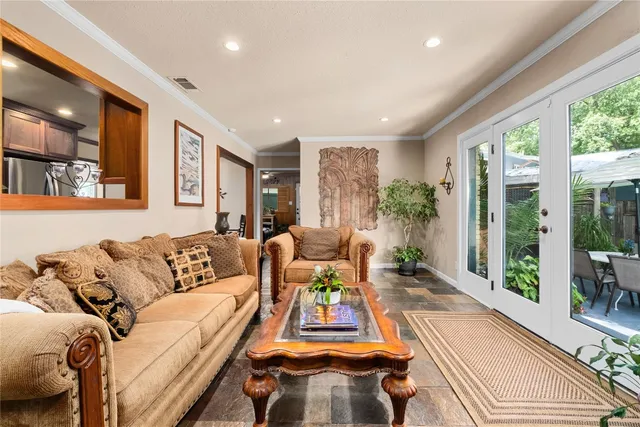 $960,000 | 2301 Del Curto Road, Austin, TX 78704