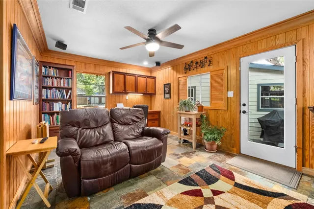 $960,000 | 2301 Del Curto Road, Austin, TX 78704
