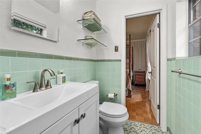 $960,000 | 2301 Del Curto Road, Austin, TX 78704