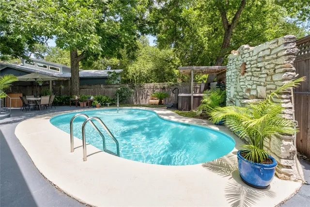 $960,000 | 2301 Del Curto Road, Austin, TX 78704