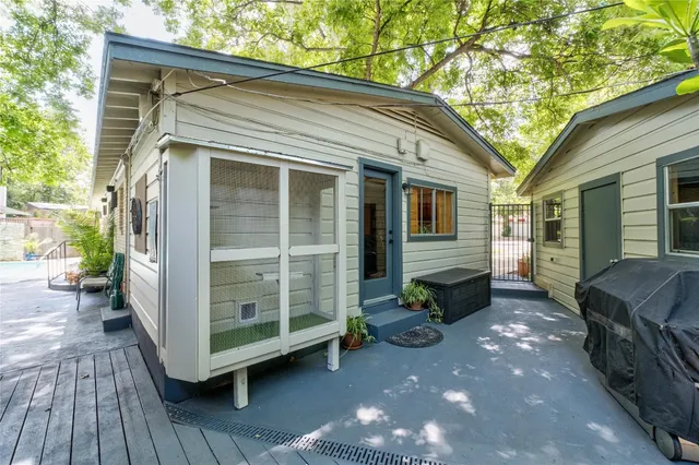 $960,000 | 2301 Del Curto Road, Austin, TX 78704