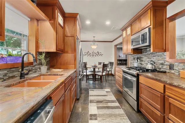 $960,000 | 2301 Del Curto Road, Austin, TX 78704