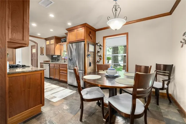 $960,000 | 2301 Del Curto Road, Austin, TX 78704