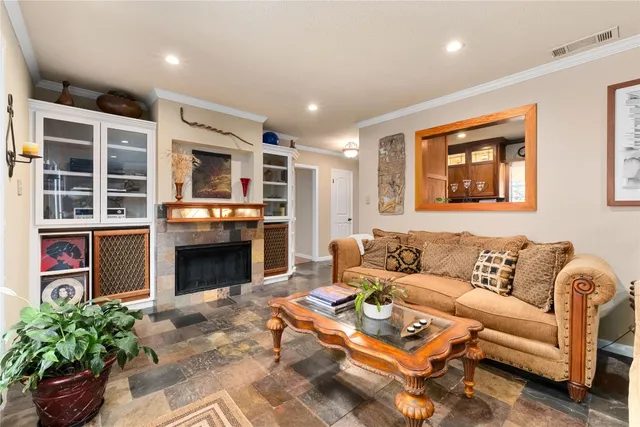 $960,000 | 2301 Del Curto Road, Austin, TX 78704