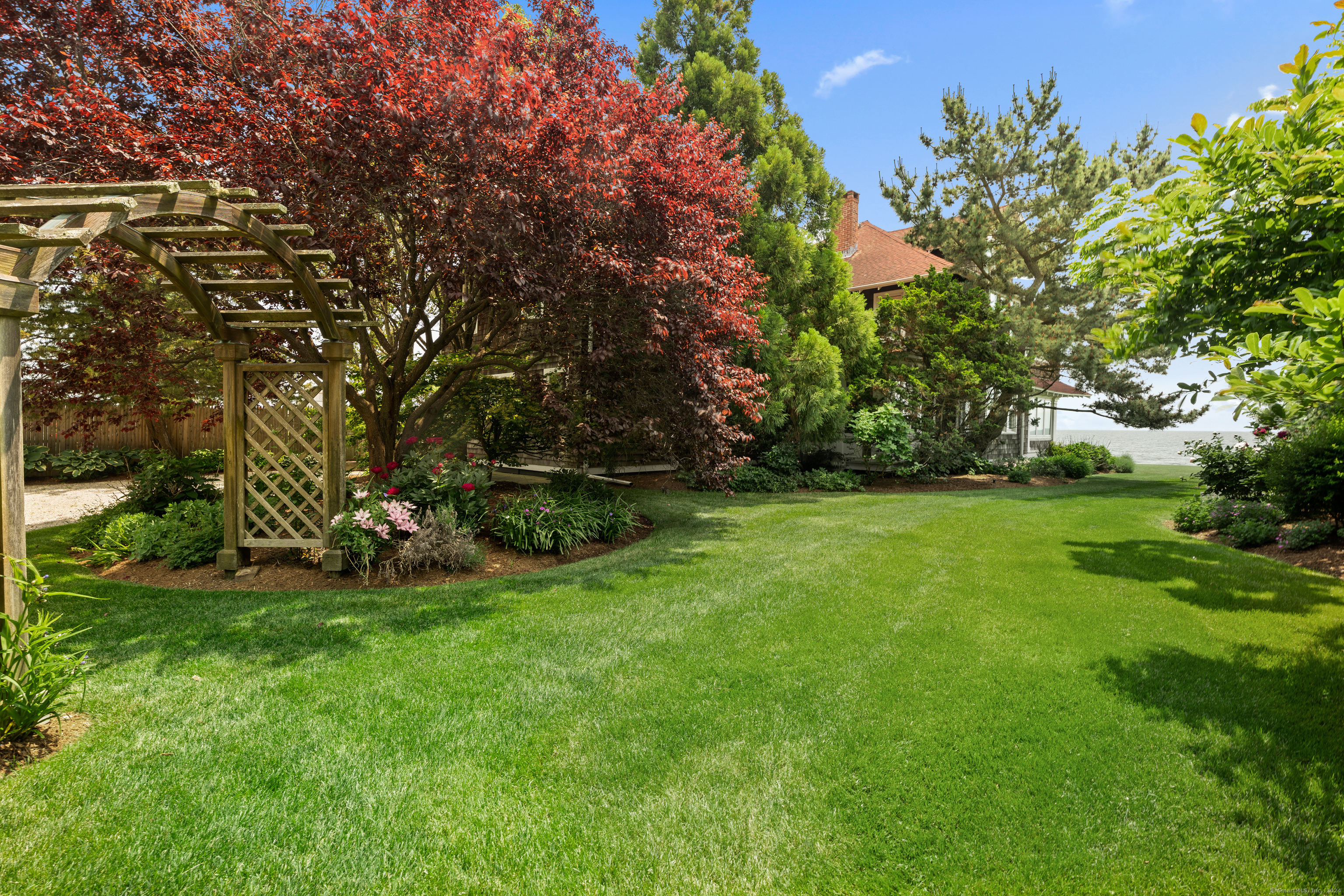 118 Middle Beach Road Madison, CT 06443 - Photo 27 of 28 a view of green field