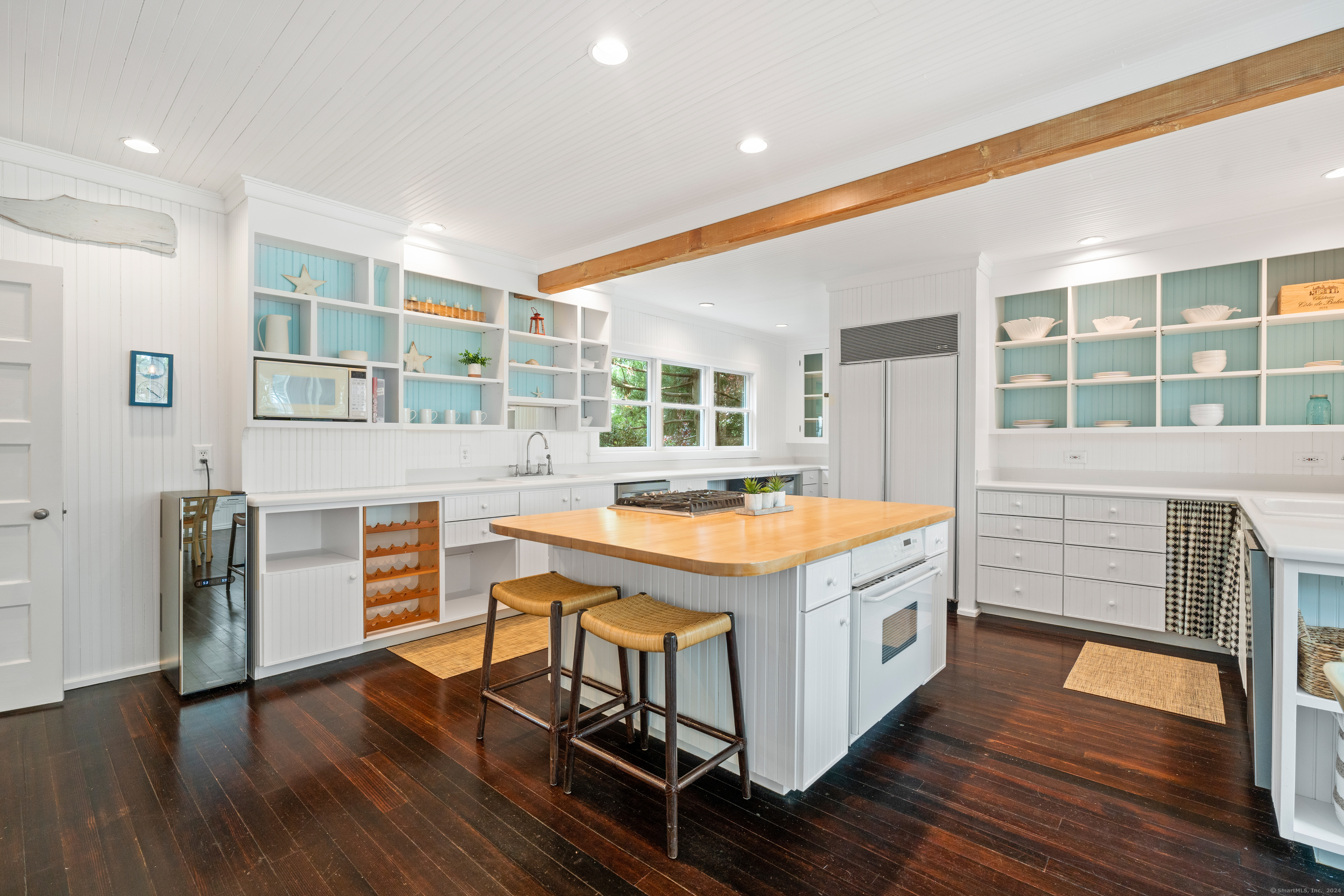 118 Middle Beach Road Madison, CT 06443 - Photo 10 of 27