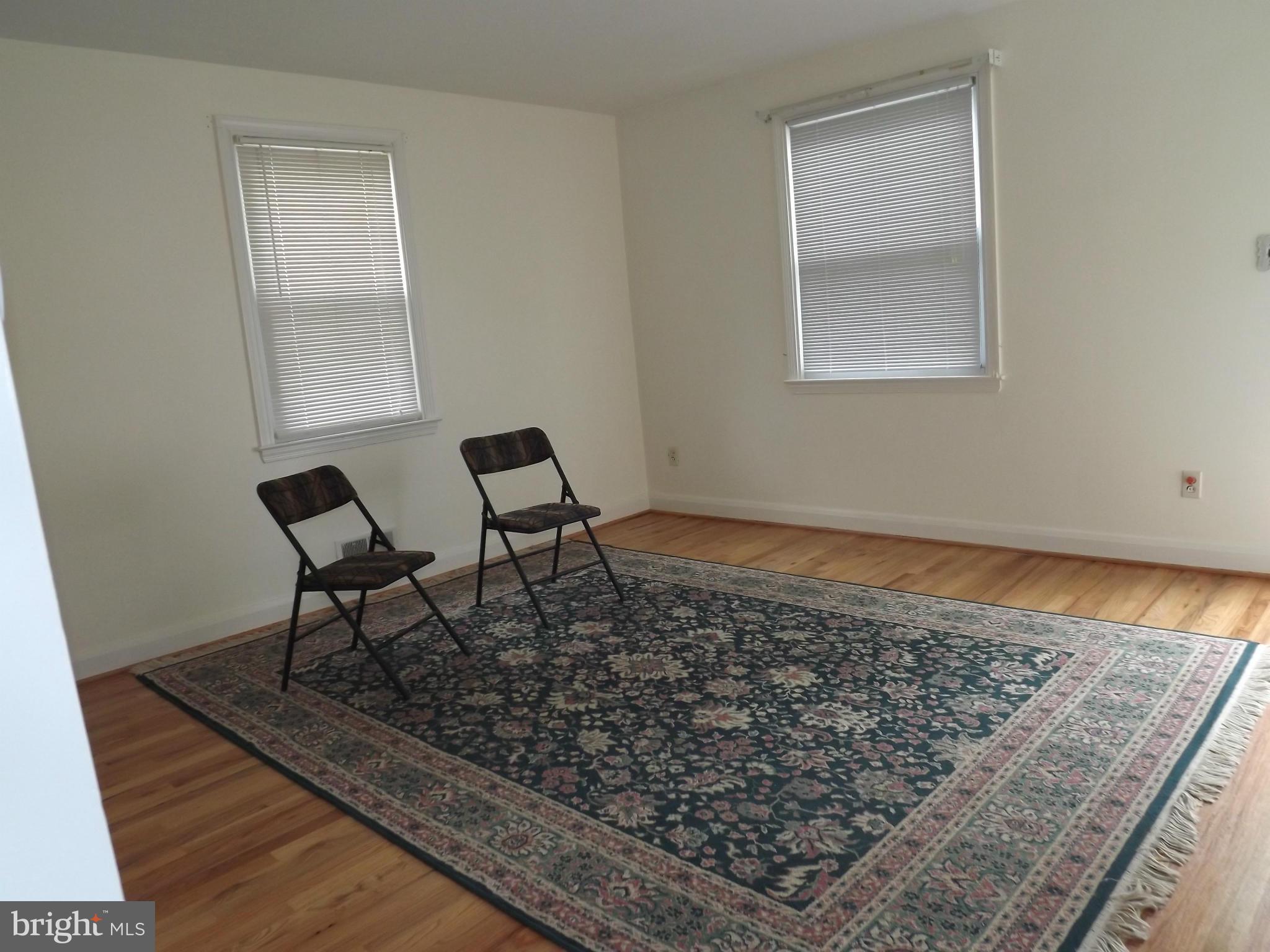 3411 Gaither Road Baltimore, MD 21244 - Photo 3 of 23 Living Room