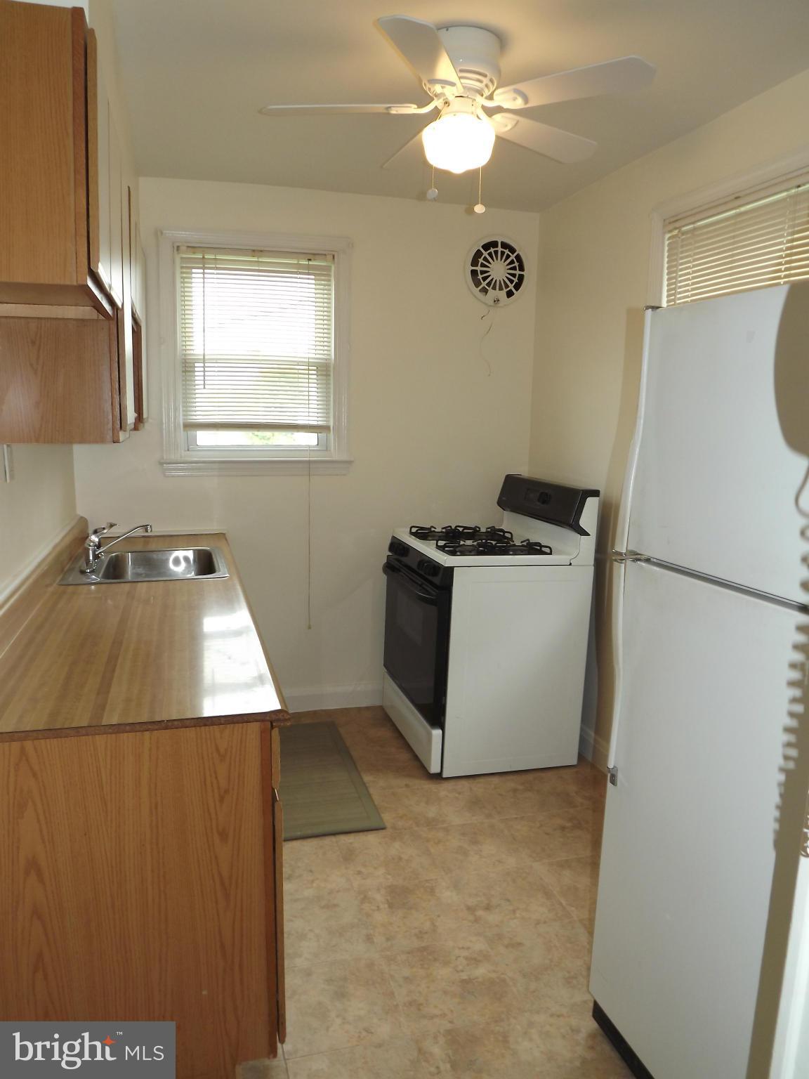 3411 Gaither Road Baltimore, MD 21244 - Photo 7 of 23 Kitchen
