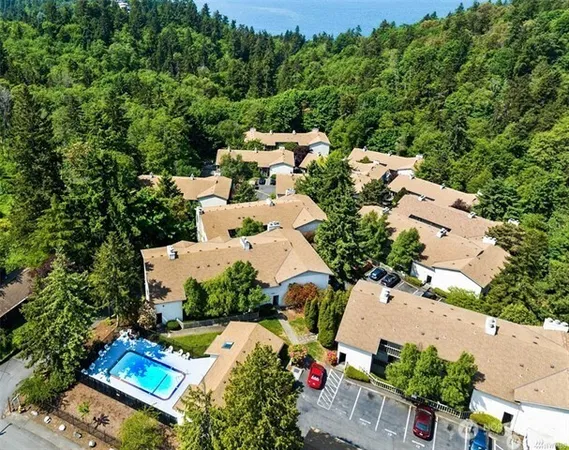 $318,000 | 1220 Southwest 132nd Lane, Unit 523, Burien, WA 98146