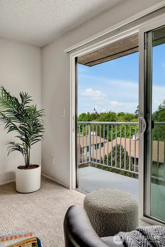 $330,000 | 1220 Southwest 132nd Lane, Unit 523, Burien, WA 98146