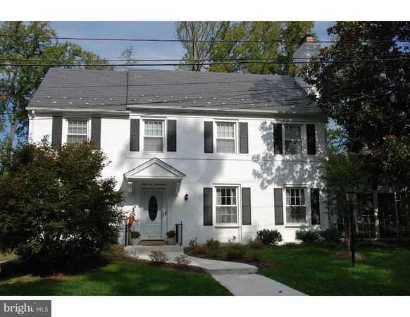 a front view of house with yard