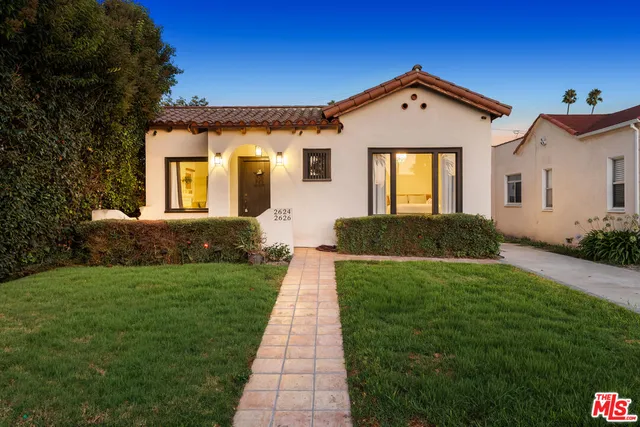 $4,550 | 2624 South Palm Grove Avenue, Los Angeles, CA 90016