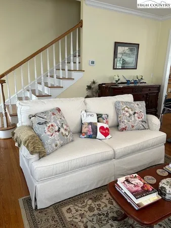 $649,000 | 145 Fairway Hills Court, West Jefferson, NC 28694