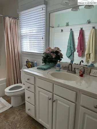 $649,000 | 145 Fairway Hills Court, West Jefferson, NC 28694