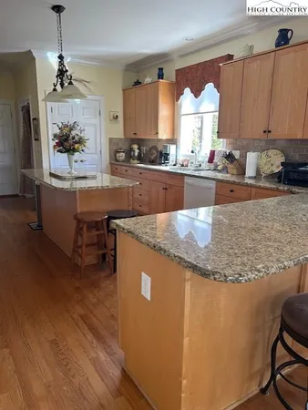 $649,000 | 145 Fairway Hills Court, West Jefferson, NC 28694