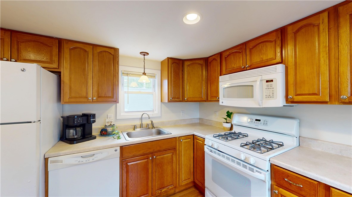 14 Krzak Road North Kingstown, RI 02852 - Photo 13 of 37