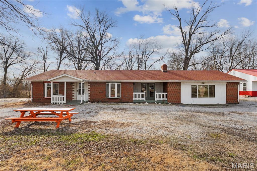 9004 Highway 40 Troy, IL 62294 - Photo 2 of 38