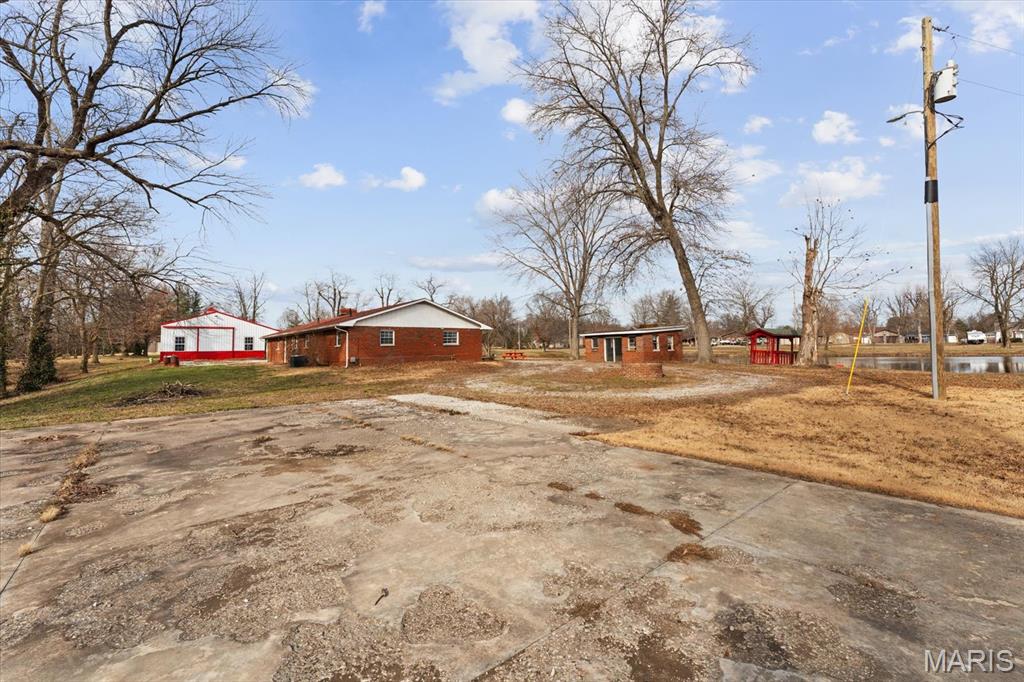 9004 Highway 40 Troy, IL 62294 - Photo 28 of 38