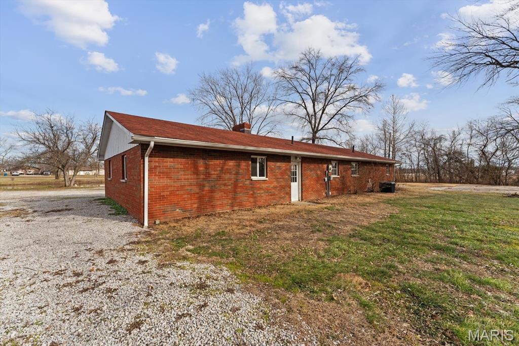 9004 Highway 40 Troy, IL 62294 - Photo 29 of 38