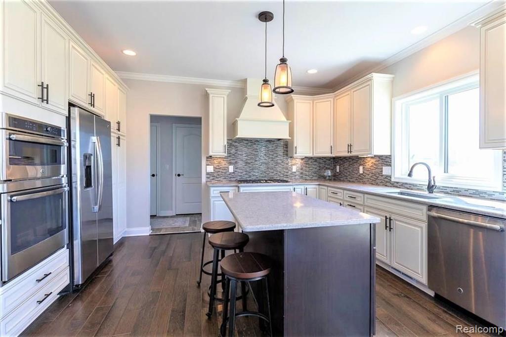 5 Eggert Brighton, MI 48116 - Photo 12 of 33