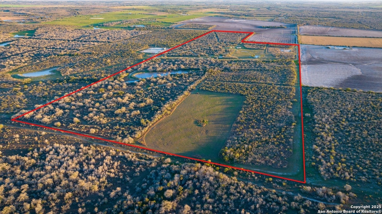 998 County Road 361 Gillett, TX 78116 - Photo 1 of 1 a city view