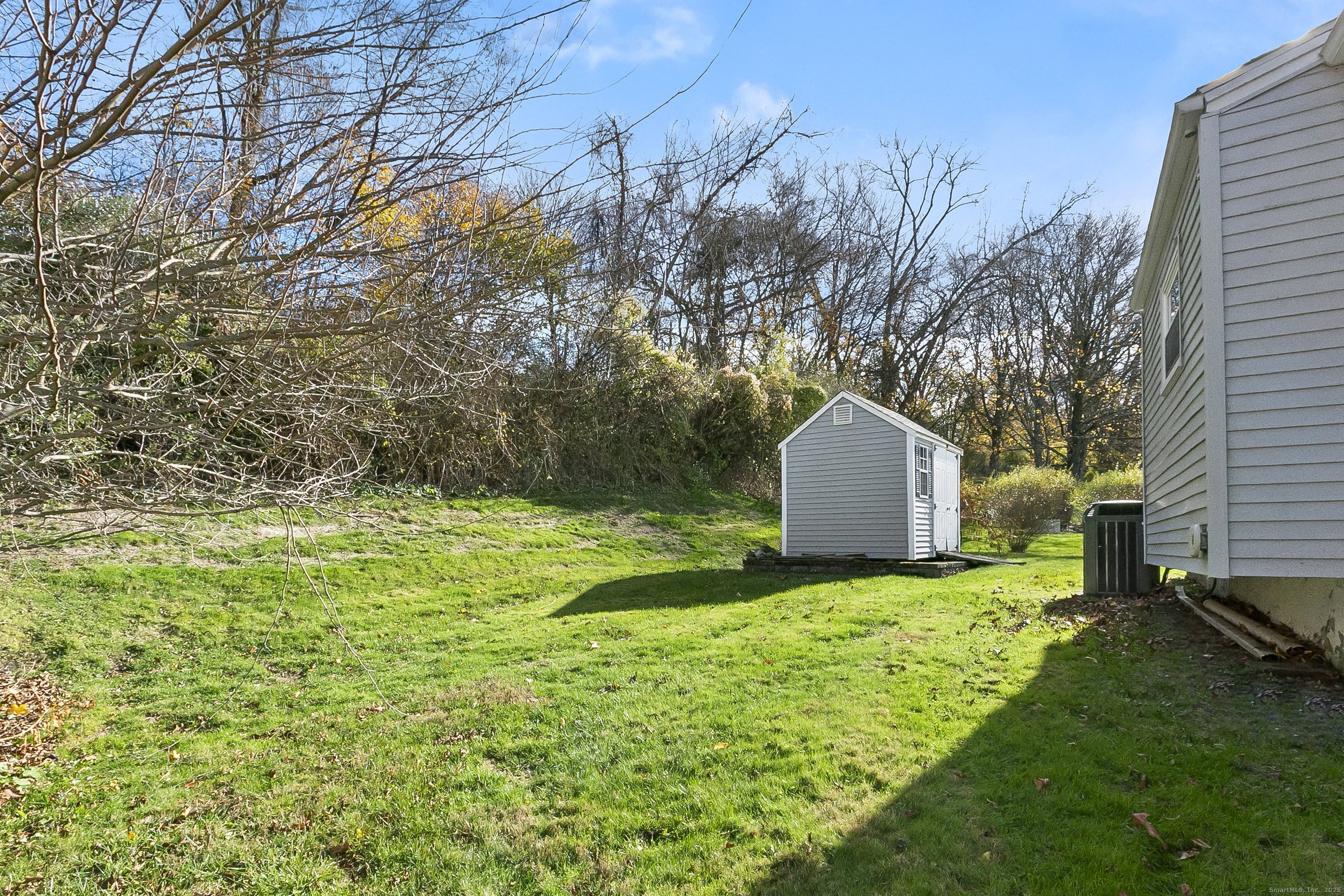 23 Berkshire Road Ansonia, CT 06401 - Photo 23 of 23 a view of a back yard
