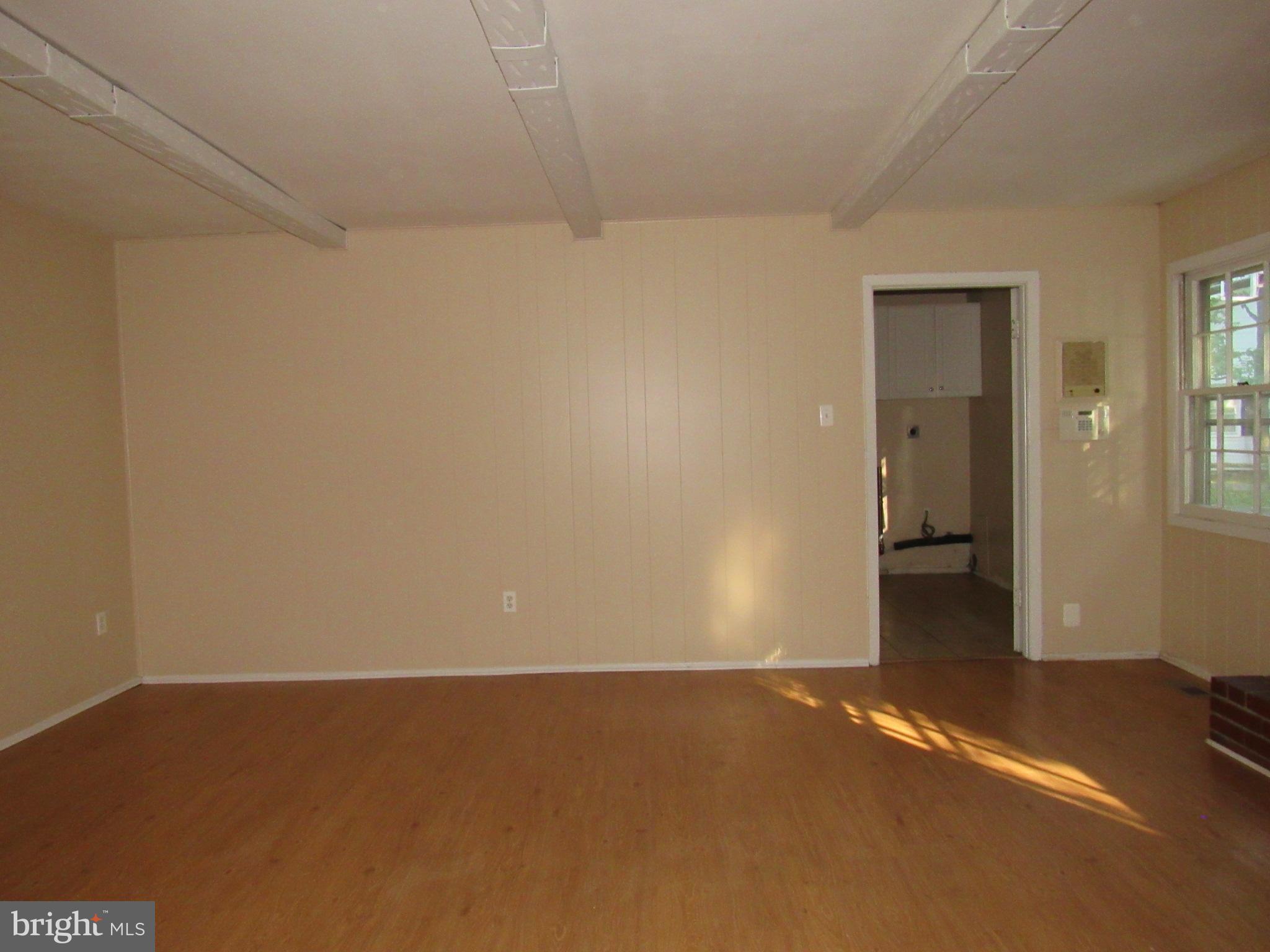 12602 Ivory Pass Laurel, MD 20708 - Photo 14 of 30 Living Room