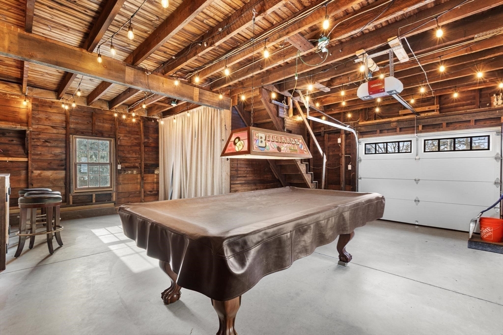 129 High Street Reading, MA 01867 - Photo 39 of 41 a dining room with furniture