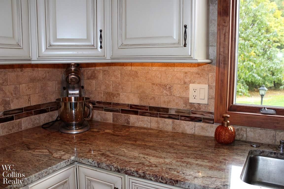 6285 Hough Road Almont, MI 48003 - Photo 12 of 32